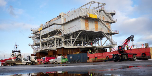 One of three offshore substations has arrived in Aalborg